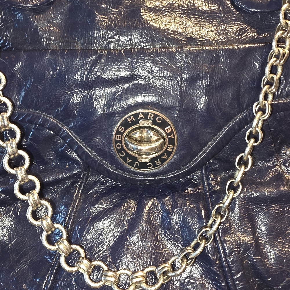 Marc Jacobs Totally Turnlock Navy Crinkle Leather Flat Tote Shoulder Bag - Picture 3 of 6